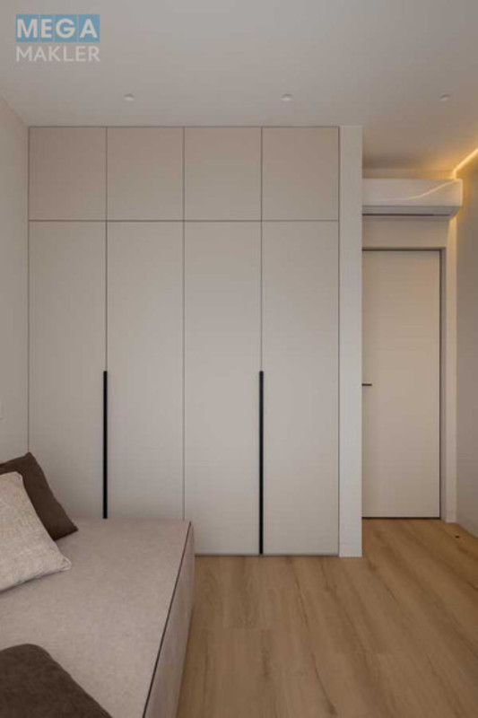 Оренда 2 кімнатної квартири, <a class="location-link" href="/kiev/" title="Недвижимость Київ">Київ</a>, <a class="location-link" href="/kiev/shevchenkovskij/" title="Недвижимость Шевченківський район">Шевченківський р-н</a>, Салютная ул., 2 (изображение 8)