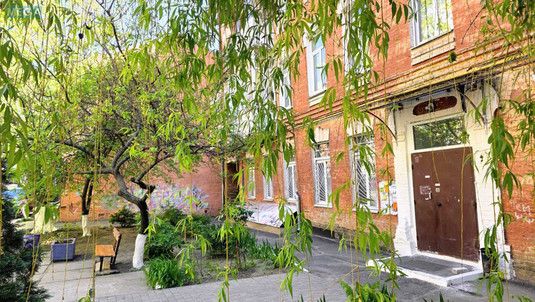 Продаж 3 кімнатної квартири (75/50/15), 2 пов. 4 пов. будинку, <a class="location-link" href="/kiev/" title="Недвижимость Київ">Київ</a>, <a class="location-link" href="/kiev/pecherskij/" title="Недвижимость Печерський район">Печерський р-н</a>, Саксаганского ул., 41В (изображение 2)