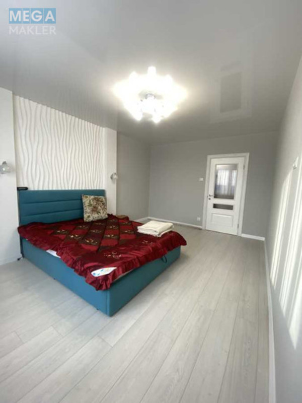 Оренда 2 кімнатної квартири, <a class="location-link" href="/kiev/" title="Недвижимость Київ">Київ</a>, <a class="location-link" href="/kiev/podolskij/" title="Недвижимость Подільський район">Подільський р-н</a>, Сергея Данченко ул., 1 (изображение 4)