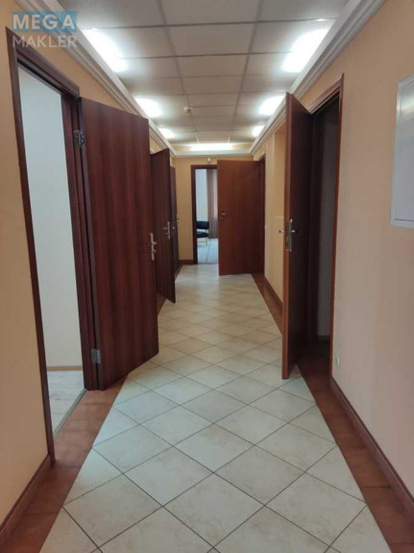 Оренда комерційної нерухомості, 183&nbsp;кв.м, под офис, <a class="location-link" href="/kiev/" title="Недвижимость Київ">Київ</a>, <a class="location-link" href="/kiev/svyatoshinskij/" title="Недвижимость Святошинський район">Святошинський р-н</a>, Академика Палладина просп., 18 (изображение 4)