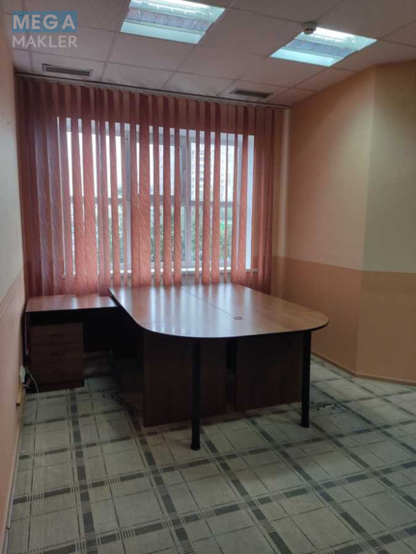 Оренда комерційної нерухомості, 183&nbsp;кв.м, под офис, <a class="location-link" href="/kiev/" title="Недвижимость Київ">Київ</a>, <a class="location-link" href="/kiev/svyatoshinskij/" title="Недвижимость Святошинський район">Святошинський р-н</a>, Академика Палладина просп., 18 (изображение 9)