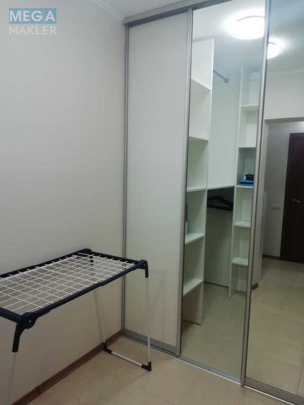 Продаж 1 кімнатної квартири (43/18/10), 21 пов. 25 пов. будинку, <a class="location-link" href="/kiev/" title="Недвижимость Київ">Київ</a>, <a class="location-link" href="/kiev/goloseevskij/" title="Недвижимость Голосіївський район">Голосіївський р-н</a>, Академіка Глушкова просп., 9є (изображение 8)