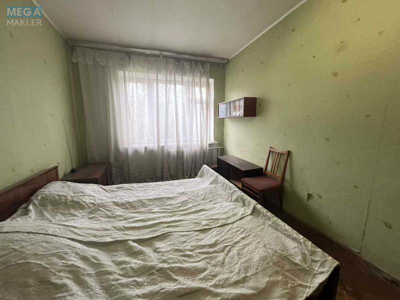 Продаж 2 кімнатної квартири (46/?/6), 5 пов. 5 пов. будинку, <a class="location-link" href="/kiev/" title="Недвижимость Київ">Київ</a>, <a class="location-link" href="/kiev/obolonskij/" title="Недвижимость Оболонский район">Оболонский р-н</a>, Салютна вул., 8 (изображение 15)