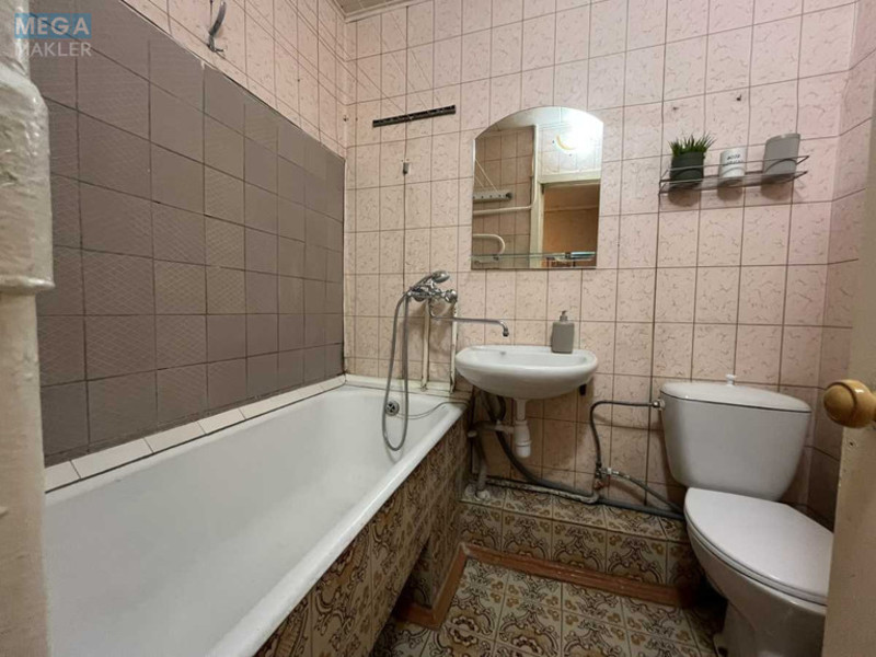 Продаж 1 кімнатної квартири (43/?/8), 2 пов. 14 пов. будинку, <a class="location-link" href="/kiev/" title="Недвижимость Київ">Київ</a>, <a class="location-link" href="/kiev/pecherskij/" title="Недвижимость Печерський район">Печерський р-н</a>, Московська вул., 17-2 (изображение 8)