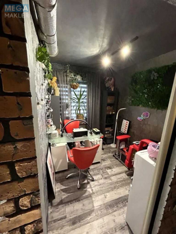 Оренда комерційної нерухомості, 19&nbsp;кв.м, под офис, <a class="location-link" href="/kiev/" title="Недвижимость Київ">Київ</a>, <a class="location-link" href="/kiev/desnyanskij/" title="Недвижимость Деснянський район">Деснянський р-н</a>, Лесной просп., 15 (изображение 5)