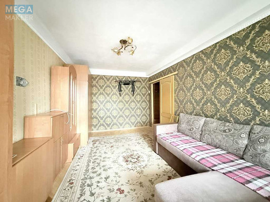 Продаж 2 кімнатної квартири (41/30/7), 5 пов. 5 пов. будинку, <a class="location-link" href="/kiev/" title="Недвижимость Київ">Київ</a>, <a class="location-link" href="/kiev/svyatoshinskij/" title="Недвижимость Святошинский район">Святошинский р-н</a>, Сімї Сосніних вул., 8 (изображение 3)