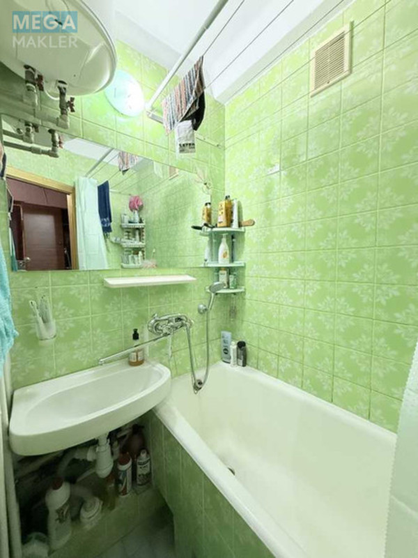 Продаж 2 кімнатної квартири (41/30/7), 5 пов. 5 пов. будинку, <a class="location-link" href="/kiev/" title="Недвижимость Київ">Київ</a>, <a class="location-link" href="/kiev/svyatoshinskij/" title="Недвижимость Святошинский район">Святошинский р-н</a>, Сімї Сосніних вул., 8 (изображение 7)