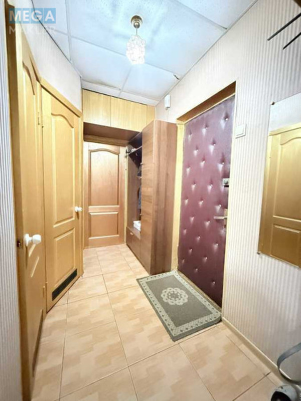 Продаж 2 кімнатної квартири (41/30/7), 5 пов. 5 пов. будинку, <a class="location-link" href="/kiev/" title="Недвижимость Київ">Київ</a>, <a class="location-link" href="/kiev/svyatoshinskij/" title="Недвижимость Святошинский район">Святошинский р-н</a>, Сімї Сосніних вул., 8 (изображение 10)