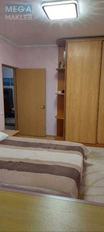 Продаж 3 кімнатної квартири (71/42/8), 11 пов. 16 пов. будинку, <a class="location-link" href="/kiev/" title="Недвижимость Київ">Київ</a>, <a class="location-link" href="/kiev/svyatoshinskij/" title="Недвижимость Святошинський район">Святошинський р-н</a>, Семашко ул., 16 (изображение 6)