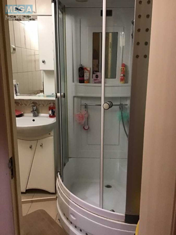 Оренда кімнати (підселення), <a class="location-link" href="/odessa/" title="Недвижимость Одеса">Одеса</a>, <a class="location-link" href="/odessa/suvorovskij/" title="Недвижимость Суворовський район">Суворовський р-н</a>, Бочарова, 7 (изображение 4)