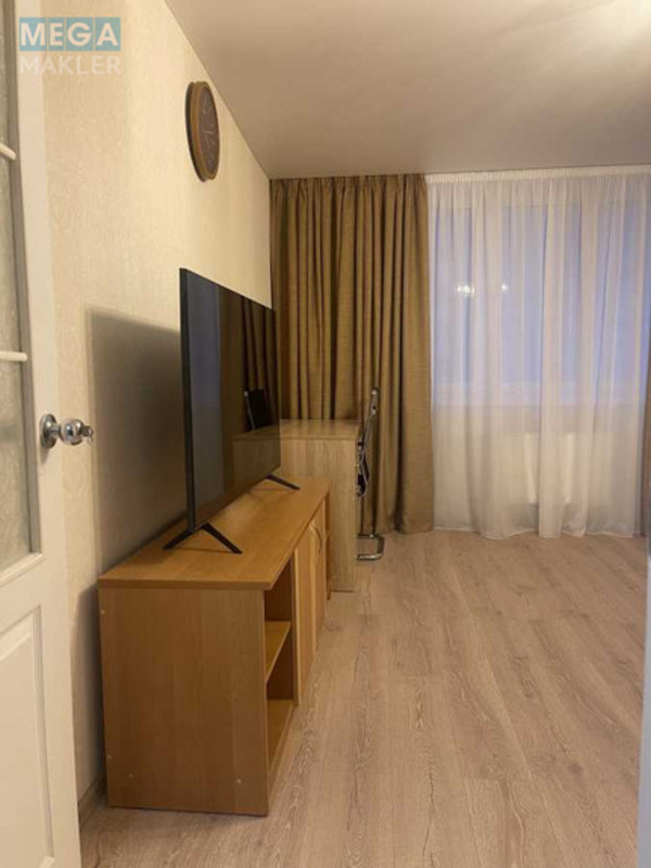 Продаж 1 кімнатної квартири (44/18/10), 5 пов. 25 пов. будинку, <a class="location-link" href="/kiev/" title="Недвижимость Київ">Київ</a>, <a class="location-link" href="/kiev/desnyanskij/" title="Недвижимость Деснянський район">Деснянський р-н</a>, Володимира Маяковського просп., 70 (изображение 2)