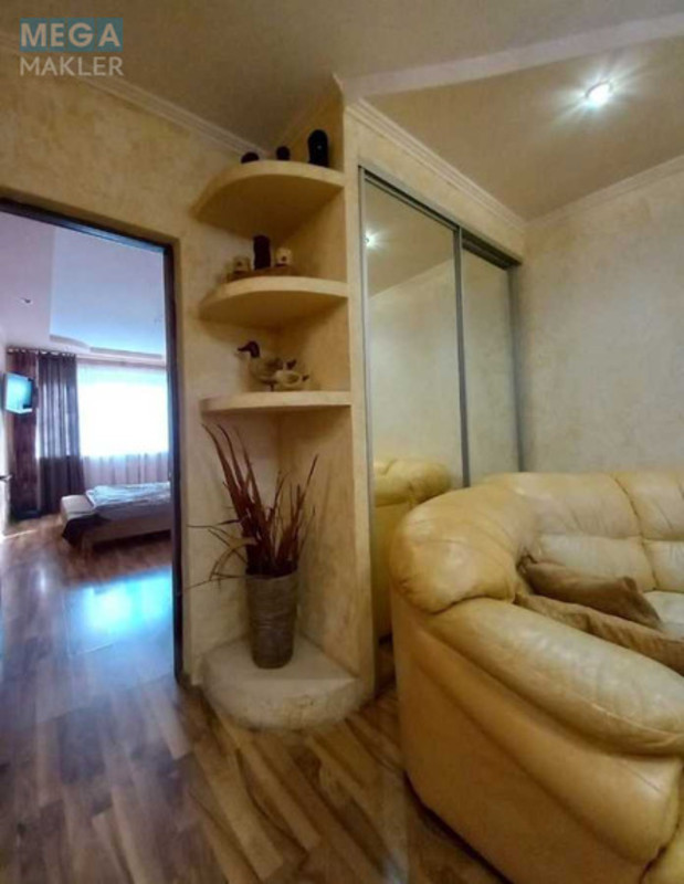 Оренда 3 кімнатної квартири, <a class="location-link" href="/odessa/" title="Недвижимость Одеса">Одеса</a>, <a class="location-link" href="/odessa/malinovskij/" title="Недвижимость Малиновський район">Малиновський р-н</a>, Вадатурского, 11 (изображение 4)