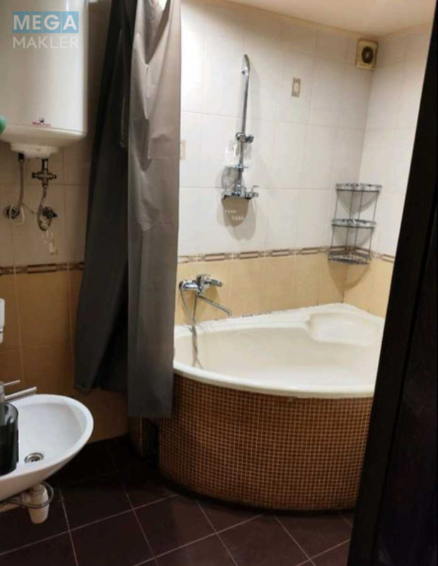 Оренда 3 кімнатної квартири, <a class="location-link" href="/odessa/" title="Недвижимость Одеса">Одеса</a>, <a class="location-link" href="/odessa/malinovskij/" title="Недвижимость Малиновський район">Малиновський р-н</a>, Вадатурского, 11 (изображение 8)