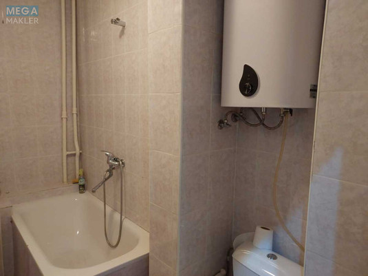 Продаж 3 кімнатної квартири (53/?/?), 1 пов. 4 пов. будинку, <a class="location-link" href="/kiev/" title="Недвижимость Київ">Київ</a>, <a class="location-link" href="/kiev/pecherskij/" title="Недвижимость Печерський район">Печерський р-н</a>, Лютеранская ул., 27-29 (изображение 8)