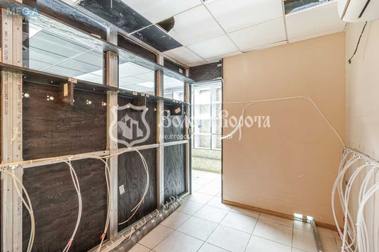 Продаж комерційної нерухомості, 50&nbsp;кв.м, под магазин, <a class="location-link" href="/kiev/" title="Недвижимость Київ">Київ</a>, <a class="location-link" href="/kiev/solomenskij/" title="Недвижимость Солом'янський район">Солом'янський р-н</a>, Героїв Севастополя вул., 11 (изображение 6)