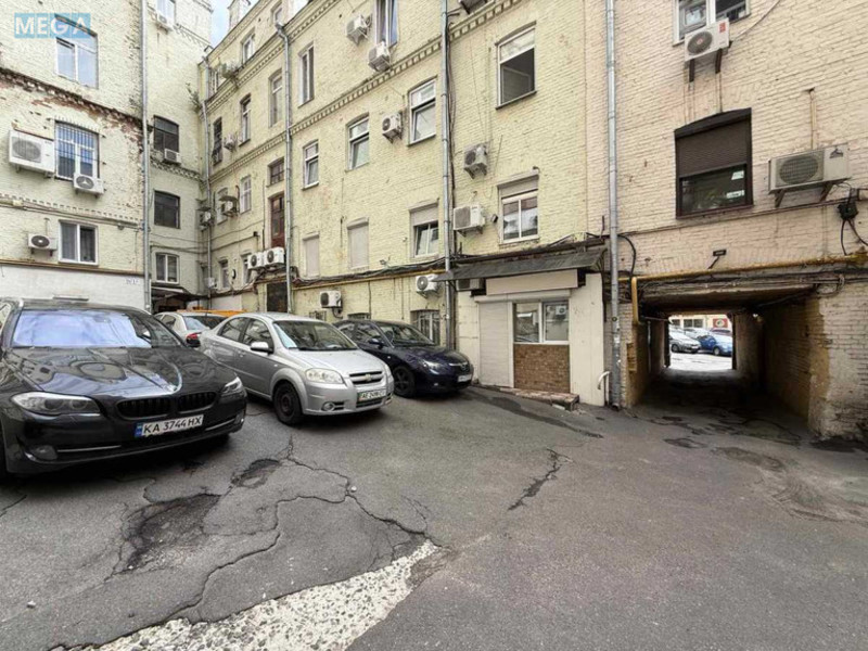 Продаж окремої будівлі/побудови, 50&nbsp;кв.м, <a class="location-link" href="/kiev/" title="Недвижимость Київ">Київ</a>, <a class="location-link" href="/kiev/pecherskij/" title="Недвижимость Печерський район">Печерський р-н</a>, Бессарабская пл., 7 (изображение 9)