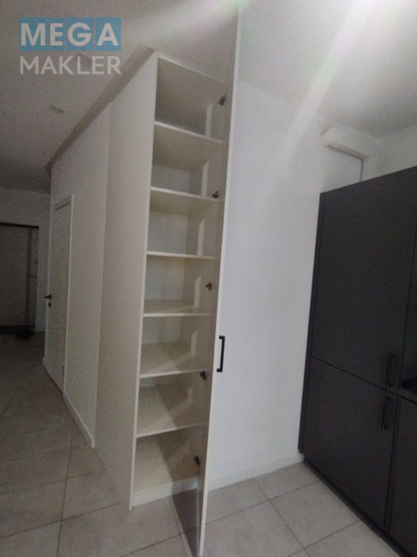 Оренда 1 кімнатної квартири, люкс, <a class="location-link" href="/kiev/" title="Недвижимость Київ">Київ</a>, <a class="location-link" href="/kiev/dneprovskij/" title="Недвижимость Дніпровський район">Дніпровський р-н</a>, пр. Соборності 30, ЖК  Київська Венеція ( <img src="https://megamakler.com.ua/metro/ff0000.gif" alt="" class="metro" /> м. Левобережная, 15 хв. ) (изображение 7)