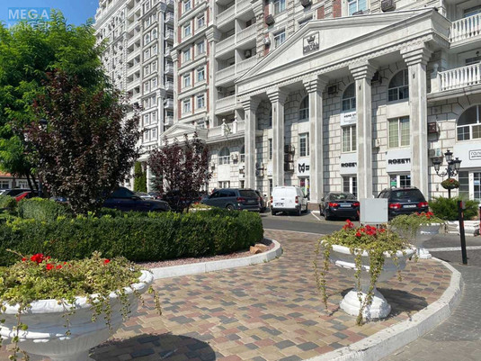 Продаж комерційної нерухомості, 268&nbsp;кв.м, под магазин, <a class="location-link" href="/kiev/" title="Недвижимость Київ">Київ</a>, <a class="location-link" href="/kiev/goloseevskij/" title="Недвижимость Голосіївський район">Голосіївський р-н</a>, Михайла Максимовича вул., 28 (изображение 17)