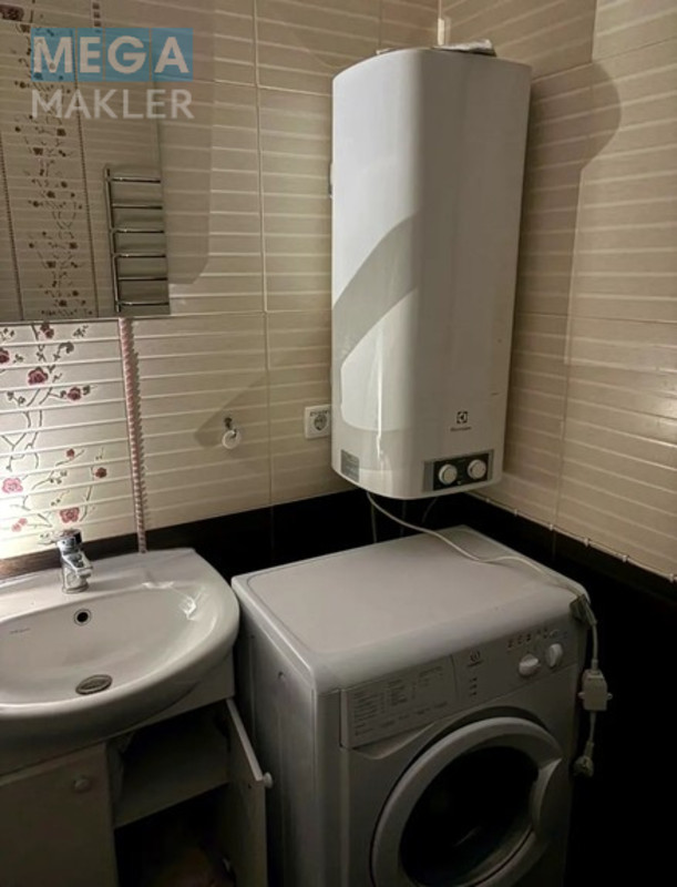 Оренда 1 кімнатної квартири, стандарт, <a class="location-link" href="/kiev/" title="Недвижимость Київ">Київ</a>, <a class="location-link" href="/kiev/dneprovskij/" title="Недвижимость Дніпровський район">Дніпровський р-н</a>, пр. Соборності 30, ЖК  Київська Венеція ( <img src="https://megamakler.com.ua/metro/ff0000.gif" alt="" class="metro" /> м. Левобережная, 15 хв. ) (изображение 6)