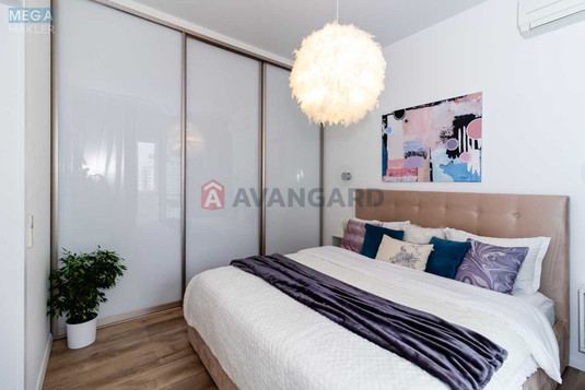 Продаж 2 кімнатної квартири (62,5/11/15), 18 пов. 30 пов. будинку, <a class="location-link" href="/kiev/" title="Недвижимость Київ">Київ</a>, <a class="location-link" href="/kiev/goloseevskij/" title="Недвижимость Голосіївський район">Голосіївський р-н</a>, Саксаганского ул., 37К (изображение 4)