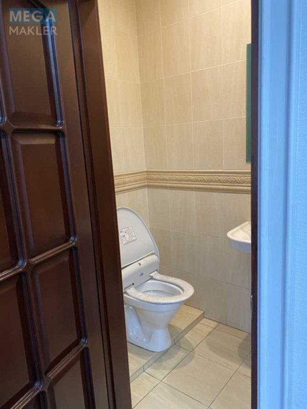 Оренда комерційної нерухомості, 193&nbsp;кв.м, под офис, <a class="location-link" href="/kiev/" title="Недвижимость Київ">Київ</a>, <a class="location-link" href="/kiev/svyatoshinskij/" title="Недвижимость Святошинский район">Святошинский р-н</a>, Леси Украинки бульв., 6 (изображение 6)