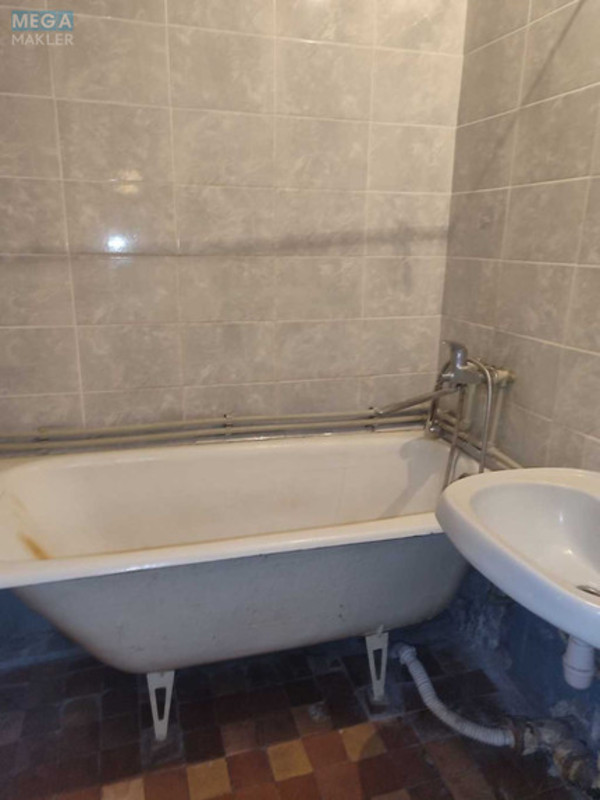 Продаж 3 кімнатної квартири (68,4/45/7,4), 6 пов. 9 пов. будинку, <a class="location-link" href="/smela/" title="Недвижимость Сміла">Сміла</a>, Рєпіна (изображение 5)