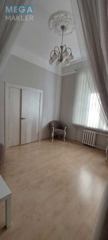 Продаж комерційної нерухомості, 40&nbsp;кв.м, под офис, <a class="location-link" href="/kiev/" title="Недвижимость Київ">Київ</a>, <a class="location-link" href="/kiev/obolonskij/" title="Недвижимость Оболонский район">Оболонский р-н</a>, Гоголевская ул., 49 (изображение 6)