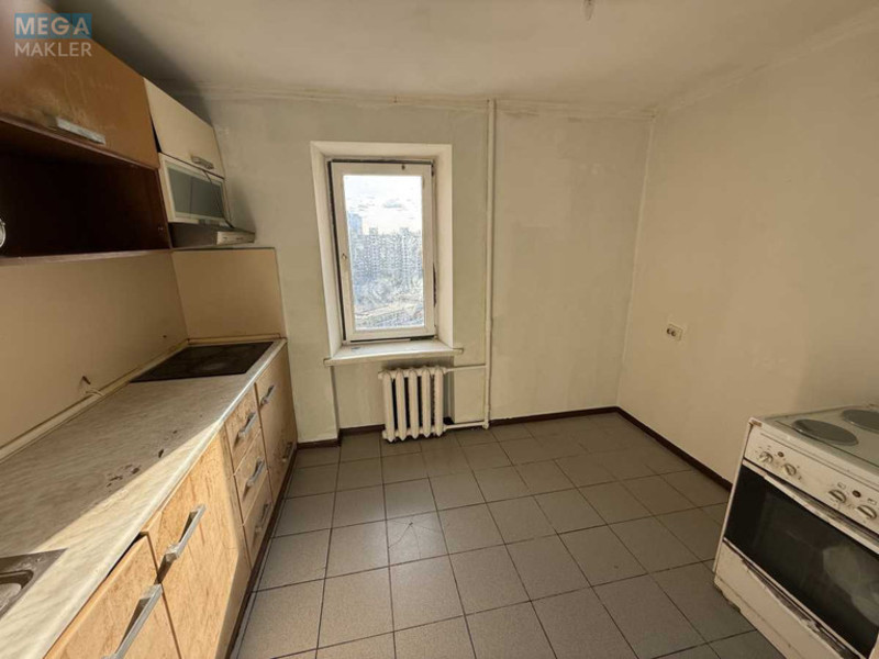 Продаж 3 кімнатної квартири (66/44/8), 16 пов. 16 пов. будинку, <a class="location-link" href="/kiev/" title="Недвижимость Київ">Київ</a>, <a class="location-link" href="/kiev/darnickij/" title="Недвижимость Дарницький район">Дарницький р-н</a>, Николая Руднева ул., 34 (изображение 3)