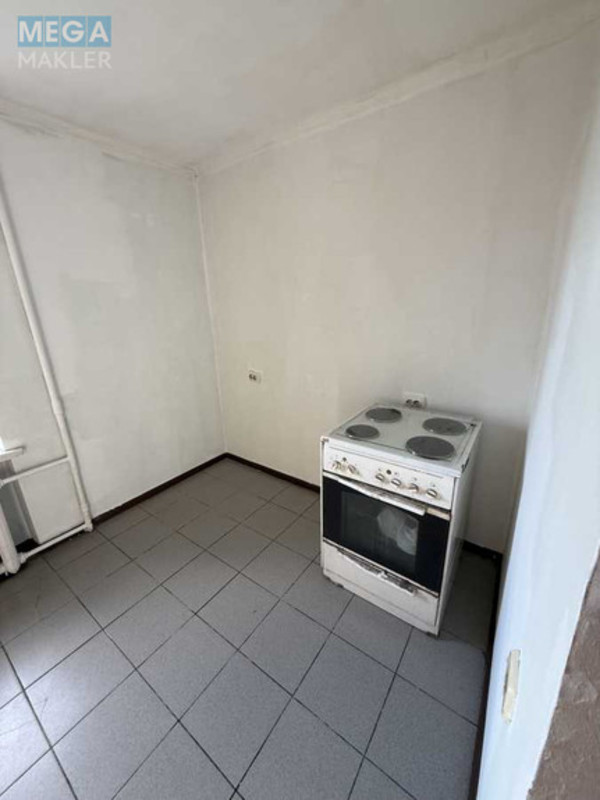 Продаж 3 кімнатної квартири (66/44/8), 16 пов. 16 пов. будинку, <a class="location-link" href="/kiev/" title="Недвижимость Київ">Київ</a>, <a class="location-link" href="/kiev/darnickij/" title="Недвижимость Дарницький район">Дарницький р-н</a>, Николая Руднева ул., 34 (изображение 4)