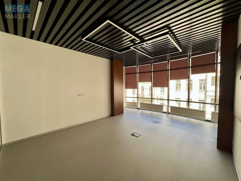 Продаж комерційної нерухомості, 400&nbsp;кв.м, под офис, <a class="location-link" href="/kiev/" title="Недвижимость Київ">Київ</a>, <a class="location-link" href="/kiev/shevchenkovskij/" title="Недвижимость Шевченківський район">Шевченківський р-н</a>, Олеся Гончара ул., 41 (изображение 2)