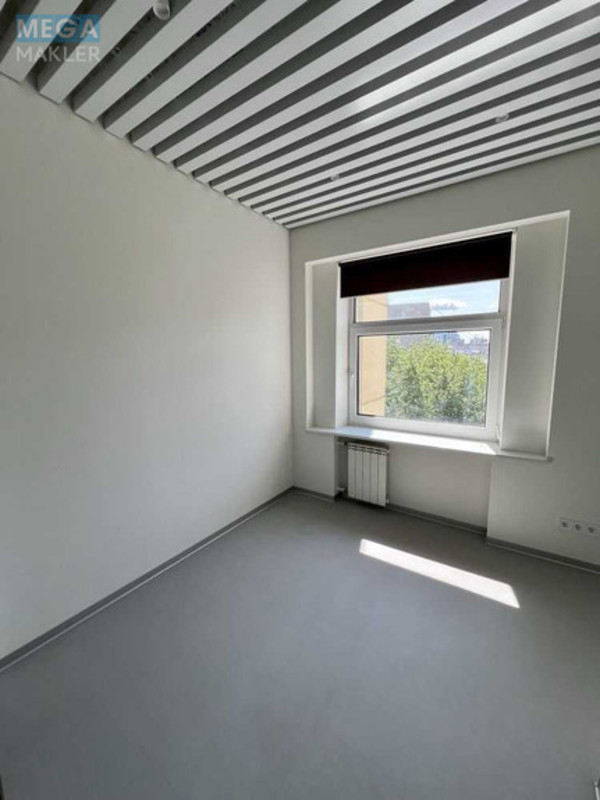 Продаж комерційної нерухомості, 400&nbsp;кв.м, под офис, <a class="location-link" href="/kiev/" title="Недвижимость Київ">Київ</a>, <a class="location-link" href="/kiev/shevchenkovskij/" title="Недвижимость Шевченківський район">Шевченківський р-н</a>, Олеся Гончара ул., 41 (изображение 9)
