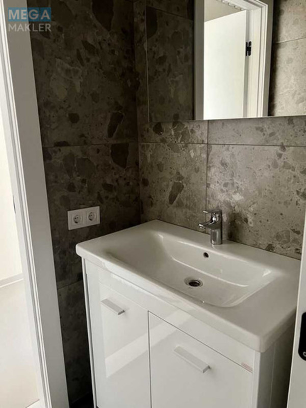 Продаж комерційної нерухомості, 400&nbsp;кв.м, под офис, <a class="location-link" href="/kiev/" title="Недвижимость Київ">Київ</a>, <a class="location-link" href="/kiev/shevchenkovskij/" title="Недвижимость Шевченківський район">Шевченківський р-н</a>, Олеся Гончара ул., 41 (изображение 17)