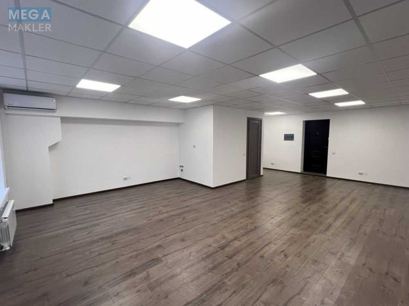 Оренда комерційної нерухомості, 44,10&nbsp;кв.м, под офис, <a class="location-link" href="/kiev/" title="Недвижимость Київ">Київ</a>, <a class="location-link" href="/kiev/podolskij/" title="Недвижимость Подільський район">Подільський р-н</a>, Глубочицкая ул., 17 (изображение 2)