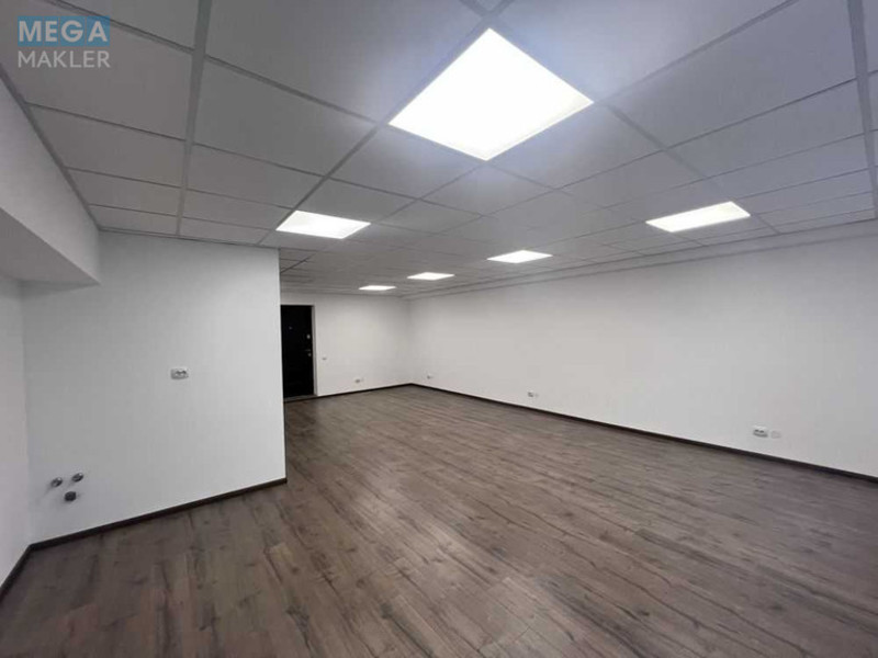 Оренда комерційної нерухомості, 44,10&nbsp;кв.м, под офис, <a class="location-link" href="/kiev/" title="Недвижимость Київ">Київ</a>, <a class="location-link" href="/kiev/podolskij/" title="Недвижимость Подільський район">Подільський р-н</a>, Глубочицкая ул., 17 (изображение 3)