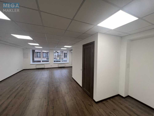 Оренда комерційної нерухомості, 44,10&nbsp;кв.м, под офис, <a class="location-link" href="/kiev/" title="Недвижимость Київ">Київ</a>, <a class="location-link" href="/kiev/podolskij/" title="Недвижимость Подільський район">Подільський р-н</a>, Глубочицкая ул., 17 (изображение 4)