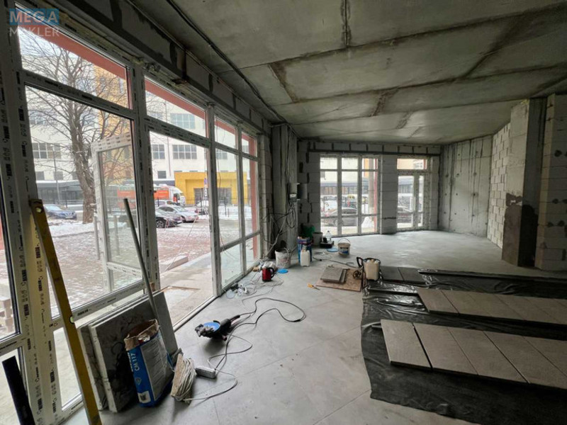 Продаж комерційної нерухомості, 121,60&nbsp;кв.м, под магазин, <a class="location-link" href="/kiev/" title="Недвижимость Київ">Київ</a>, <a class="location-link" href="/kiev/podolskij/" title="Недвижимость Подільський район">Подільський р-н</a>, Глубочицкая ул., 17 (изображение 2)