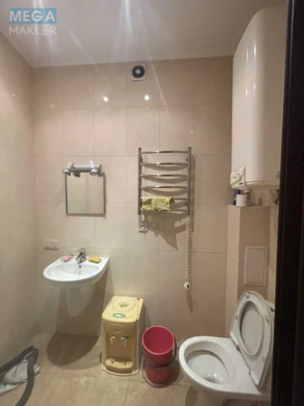 Оренда комерційної нерухомості, 35&nbsp;кв.м, <a class="location-link" href="/kiev/" title="Недвижимость Київ">Київ</a>, <a class="location-link" href="/kiev/pecherskij/" title="Недвижимость Печерський район">Печерський р-н</a>, Звіринецька вул., 47 (изображение 8)