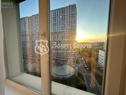 Продаж 1 кімнатної квартири (39/15/15), 8 пов. 32 пов. будинку, <a class="location-link" href="/kiev/" title="Недвижимость Київ">Київ</a>, <a class="location-link" href="/kiev/pecherskij/" title="Недвижимость Печерський район">Печерський р-н</a>, Андрія Верхогляда вул., 14а (изображение 6)