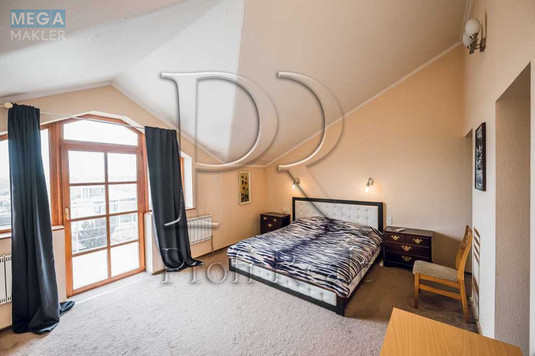 Продаж дома, 3&nbsp;поверху, 290&nbsp;кв.м, 7&nbsp;кімнат, ділянка 15&nbsp;соток, <a class="location-link" href="/hotov/" title="Недвижимость Хотів">Хотів</a>, Травнева вулиця (изображение 8)