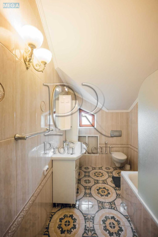 Продаж дома, 3&nbsp;поверху, 290&nbsp;кв.м, 7&nbsp;кімнат, ділянка 15&nbsp;соток, <a class="location-link" href="/hotov/" title="Недвижимость Хотів">Хотів</a>, Травнева вулиця (изображение 12)