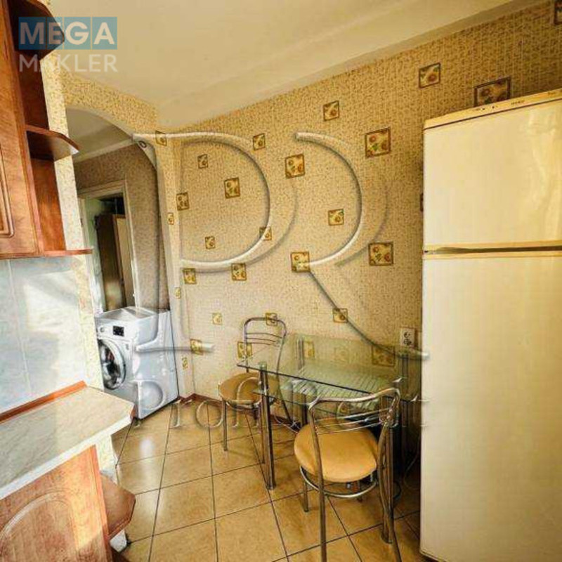 Продаж 1 кімнатної квартири (31/15/7), 5 пов. 5 пов. будинку, <a class="location-link" href="/kiev/" title="Недвижимость Київ">Київ</a>, <a class="location-link" href="/kiev/svyatoshinskij/" title="Недвижимость Святошинський район">Святошинський р-н</a>, Сімї Сосніних вул., 8 (изображение 3)