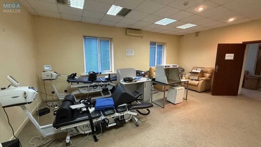Продаж комерційної нерухомості, 1&nbsp;235&nbsp;кв.м, под офис, <a class="location-link" href="/kiev/" title="Недвижимость Київ">Київ</a>, <a class="location-link" href="/kiev/shevchenkovskij/" title="Недвижимость Шевченківський район">Шевченківський р-н</a>, Льва Толстого вул., 63 (изображение 9)