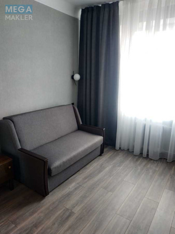 Оренда 2 кімнатної квартири, <a class="location-link" href="/kiev/" title="Недвижимость Київ">Київ</a>, <a class="location-link" href="/kiev/svyatoshinskij/" title="Недвижимость Святошинський район">Святошинський р-н</a>, Верховинна вул., 39 (изображение 10)