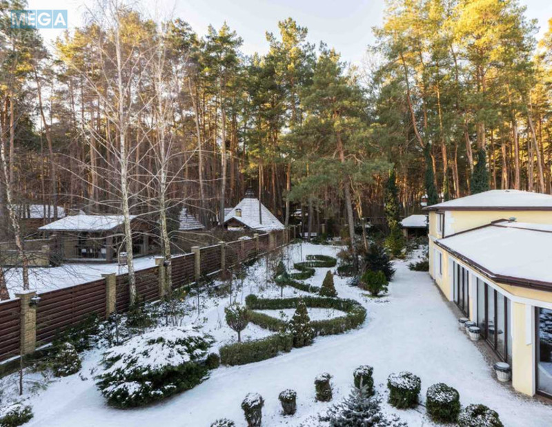 Продаж дома, 2&nbsp;поверху, 503&nbsp;кв.м, 10&nbsp;кімнат, ділянка 19&nbsp;соток, <a class="location-link" href="/stoyanka/" title="Недвижимость Стоянка">Стоянка</a>, <a class="location-link" href="/stoyanka/podolskij/" title="Недвижимость Подольский район">Подольский р-н</a>, Осіння, 17 (изображение 7)