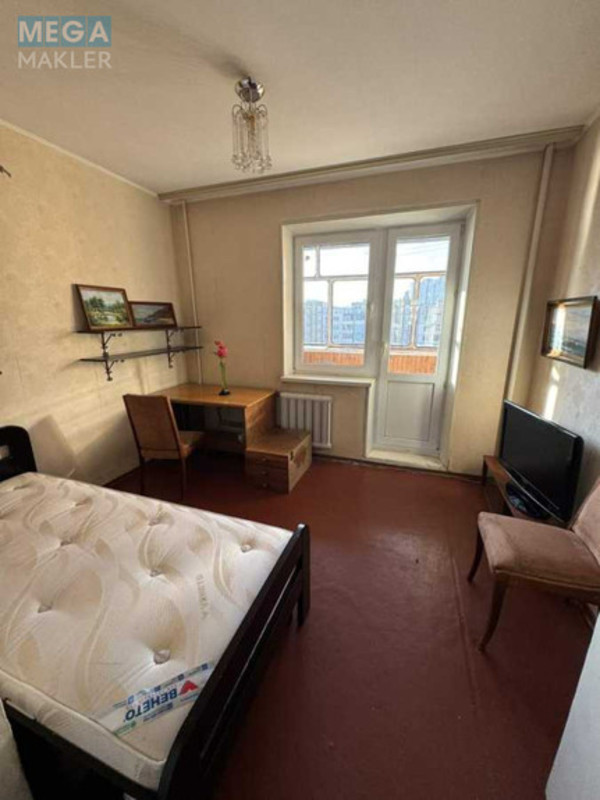 Оренда 3 кімнатної квартири, <a class="location-link" href="/kiev/" title="Недвижимость Київ">Київ</a>, <a class="location-link" href="/kiev/darnickij/" title="Недвижимость Дарницький район">Дарницький р-н</a>, Ларисы Руденко ул., 15/14 (изображение 2)