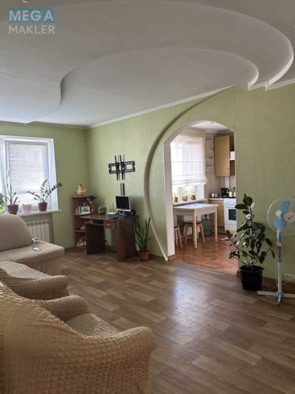 Продаж 3 кімнатної квартири (72/41/9), 10 пов. 10 пов. будинку, <a class="location-link" href="/brovary/" title="Недвижимость Бровари">Бровари</a>, <a class="location-link" href="/brovary/obolonskij/" title="Недвижимость Оболонский район">Оболонский р-н</a>, Олімпійська, 10 (изображение 6)