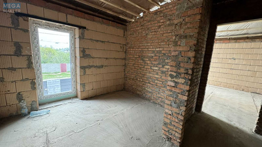 Продаж дома, 2&nbsp;поверху, 154&nbsp;кв.м, 5&nbsp;кімнат, ділянка 7&nbsp;соток, <a class="location-link" href="/dmitrovka-selo-kv-kievo-svyatoshinskij-rajon/" title="Недвижимость Дмитрівка">Дмитрівка</a>, Привітна (изображение 5)