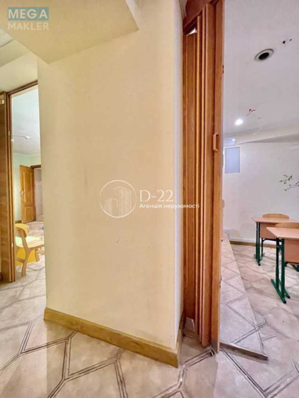 Продаж 4 кімнатної квартири (146/?/10), 1 пов. 5 пов. будинку, <a class="location-link" href="/kiev/" title="Недвижимость Київ">Київ</a>, <a class="location-link" href="/kiev/pecherskij/" title="Недвижимость Печерський район">Печерський р-н</a>, Миколи Міхновського бульвар, 13 (изображение 15)