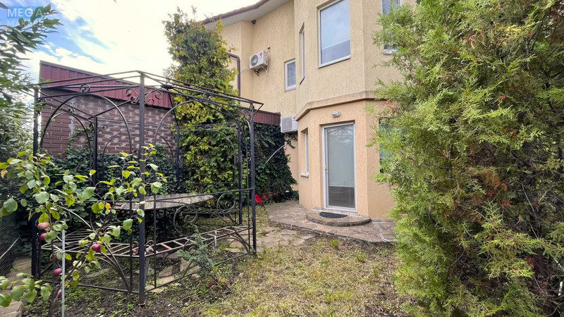 Продаж дома, 2&nbsp;поверху, 169&nbsp;кв.м, 3&nbsp;кімнати, ділянка 1&nbsp;сотка, <a class="location-link" href="/borispol/" title="Недвижимость Бориспіль">Бориспіль</a>, Яцютівка, 22 (изображение 6)