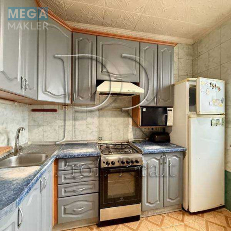 Продаж 2 кімнатної квартири (52/31/8), 9 пов. 9 пов. будинку, <a class="location-link" href="/kiev/" title="Недвижимость Київ">Київ</a>, <a class="location-link" href="/kiev/podolskij/" title="Недвижимость Подільський район">Подільський р-н</a>, Свободи проспект, 15/1 (изображение 12)